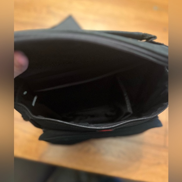 Pari Camera Bag With Shoulder Strap NWOT - Picture 4 of 8